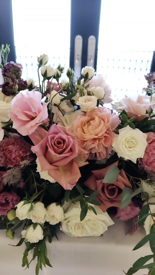 Did someone say pretty in pink?
It might be a little chilly outside, but we are still thinking about these beautiful summer florals by @brontesflorals . They were truly amazing! Everything from the centerpieces to the corsages and statement pieces were absolutely perfect.
Flowers: @brontesflorals
Venue: @siempreutah
Coordination: @creatinglifemoments
#summerwedding #utahwedding #weddingplanner #prettyinpink #weddingflorals #floraldesign #flowerarrangement #delicate #utahweddingflorist