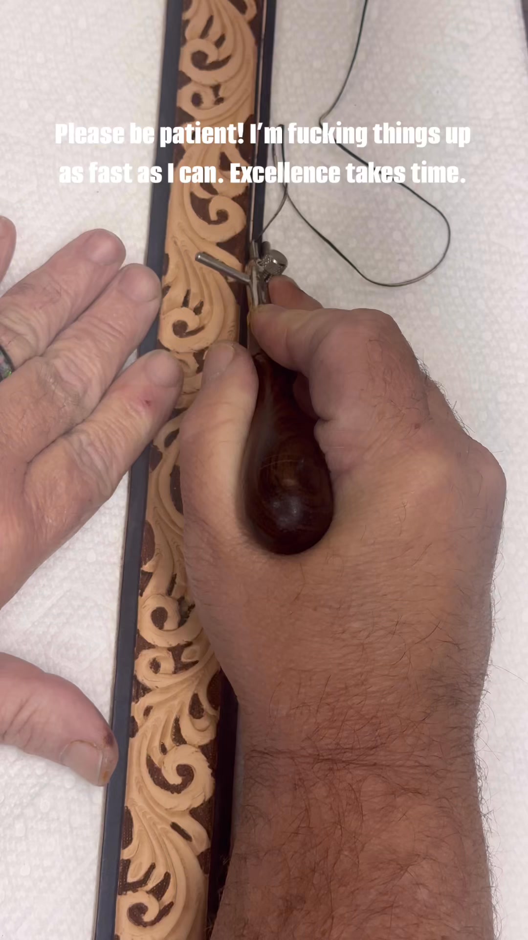 Real leather shit. Cutting in the groove for stitches.
#stitchprep #badass #leathershit #groovy