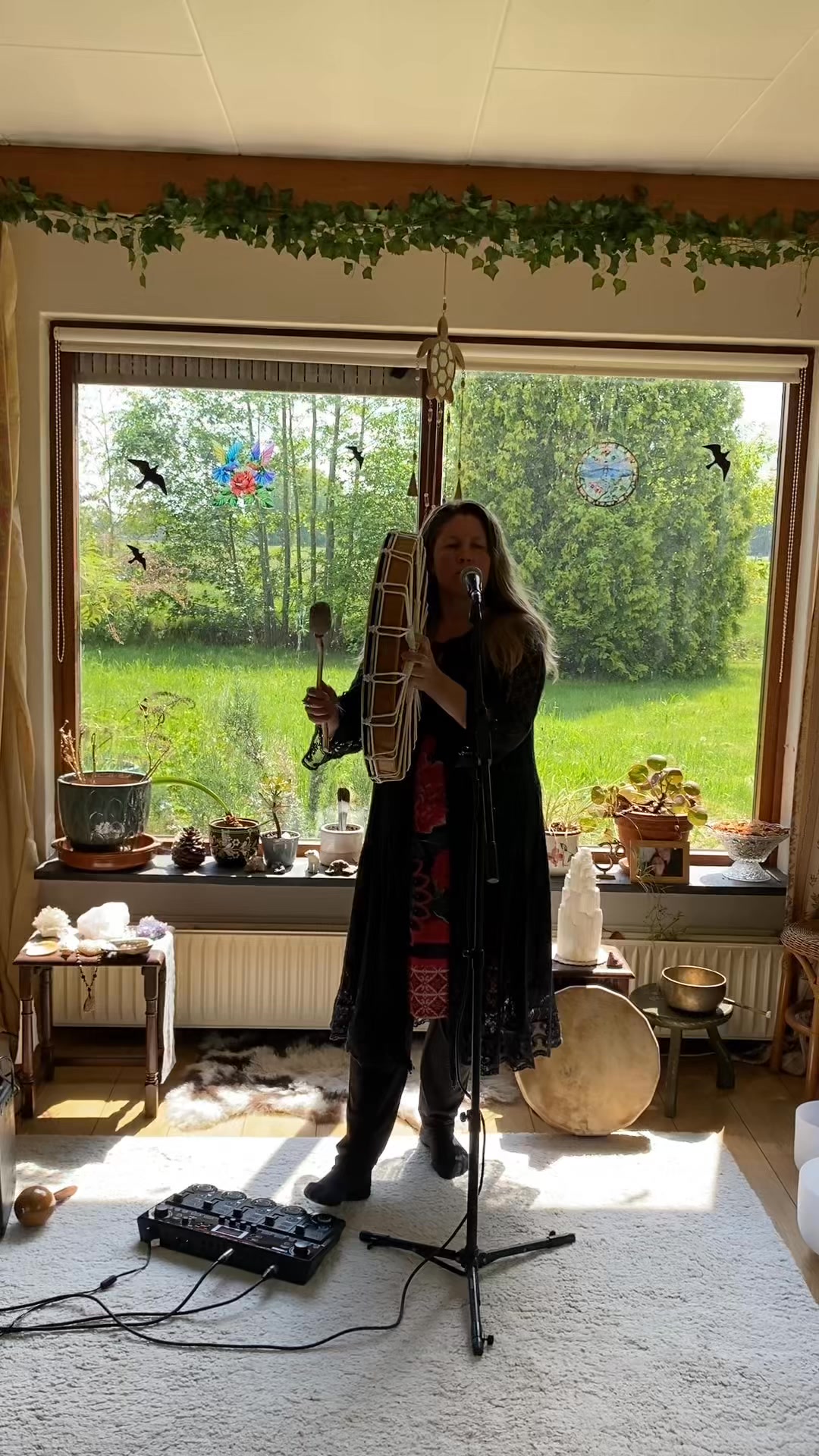 VROUWELIJK LEIDERSCHAP & DE MAGIE VAN JE STEM Traject in Apeldoorn sept - mei
Voor wie het voelt! ❤️❤️❤️😘🎶🔥🌹
Meer info op mijn website: https://www.dymphi.com/de-magie-van-je-stem-jaartraject 😘