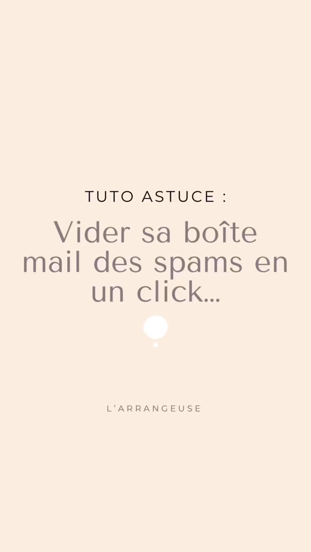 Avez-vous trop de mails dans votre boîte de réception ?
🌿
Ce n’est pas parce que ça ne prends pas de place physiquement dans votre intérieur que ça ne prend pas de place dans votre intériorité ! C’est d’ailleurs la définition même de la pollution mentale…
🌿
Pour moi, un objet immatériel reste un objet qui mérite qu’on le trie pour éviter le trop-plein ! Car les objets immatériels génèrent un trop plein, peut être plus subtil à 1ère vue, mais tout aussi dommageable, voire plus !
🌿
Tous ces spams qui s’accumulent dans nos boites mails consomment de l’énergie ! La nôtre et celle de la planète, et nous empêchent de voir ce qui est vraiment important…
🌿
Alors si vous êtes sur gmail cette astuce de nettoyage de votre boite devrait vous plaire ! N’hésitez pas à envoyer ce post à quelqu’un qui a besoin de faire le tri et d’ici là allez à l’essentiel !
.
.
.
.
.
.
#digitalclutter #ecologiedinterieur #vivreavecmoins #digitaldetox #declutteryourmind