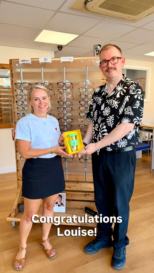 ✨ WE HAVE A WINNER! ✨
Congratulations to Louise Henning, winner of our Swarovski giveaway! 💎
Louise popped in to collect her beautiful Swarovski reusable travel cup today. We hope you enjoy it!
Thank you to everyone who followed, liked and supported our giveaway, and to everyone who’s been checking out our expanded Swarovski eyewear collection.
Congratulations, Louise! 🙌
#SolentSpectacles #SwarovskiEyewear #LocalIndependent #Southampton #DesignerEyewear