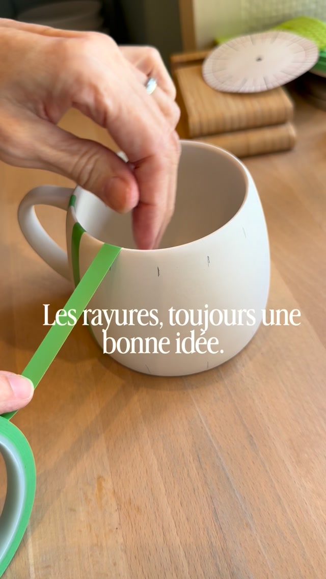 ✨ Les rayures, c’est une valeur sûre.
Peu importe les couleurs que vous choisissez, cette technique fonctionne à tous les coups… et le résultat est presque toujours canon. 🤍
Simple, intemporel et tellement satisfaisant à réaliser.