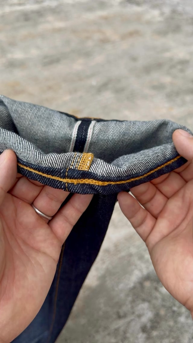 A proper pair of jeans deserves a proper finish.
Hemmed on a Union Special with an authentic chain stitch—creating the signature roping that gets better with every wear.
The story starts at the hem.
How do you wear yours—clean, cuffed, or stacked?
#madeinjapan #denimfactory #japanesedenim #selvedgedenim