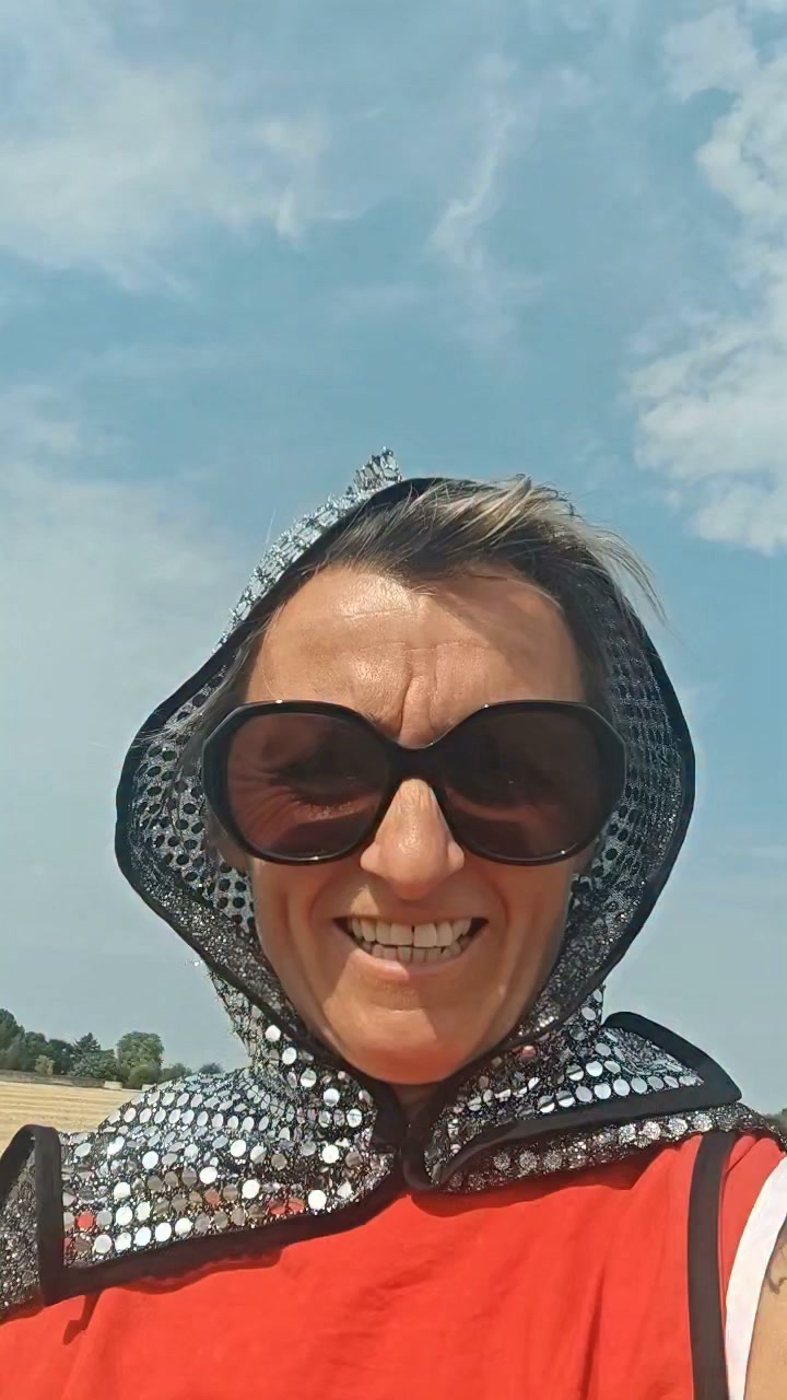 La cavalerie du Château de Monts-sur-Guesnes est en route...
Venez nous rejoindre.
C'est gratuit..
LES CRINS DE DERCE poney club