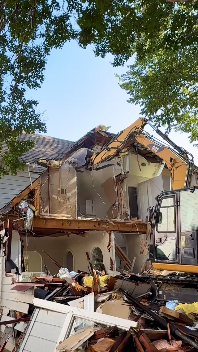 She came in like a wrecking ball… 🎶🚧
This East Dallas transformation is officially underway! I helped my buyer secure this Vanderbilt Avenue property off market—and now the original house is coming down to make way for something completely new.
The best opportunities in Dallas real estate don’t always hit the MLS. Sometimes, finding the right property takes local connections, persistence and a little creativity.
Coming soon to East Dallas—but unfortunately for you, she’s already taken. 😉 Stay tuned for the progress!
Looking for an off-market property, teardown lot or new construction opportunity in East Dallas? Let’s talk.
#EastDallasRealEstate #DallasRealEstate #OffMarketDallas #EastDallasRealtor #DallasRealtor