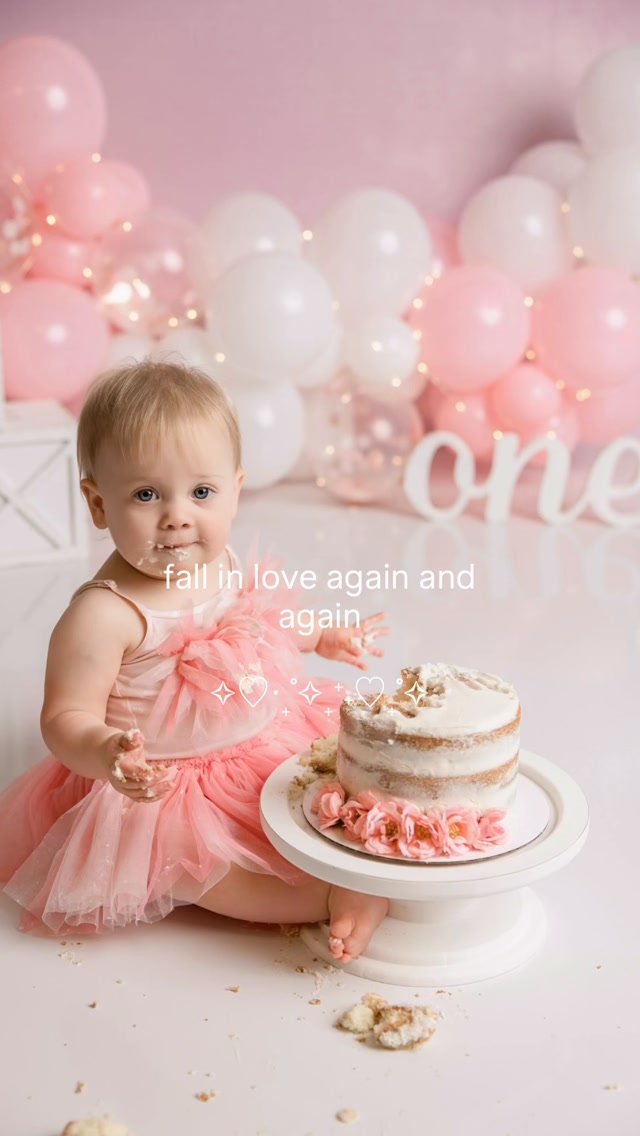 From sleepy newborn snuggles to cake-covered ONE-year-olds… how did we get here so fast?! 🥹🎂🤍
One of my favorite things is when my newborn clients come back for their cake smash sessions. There’s something so special about seeing that same little baby again—except now they’re bigger, full of personality, and ready to make a beautiful mess. 😂✨
And the sweetest part? My clients often fall in love with their photos all over again. 🥹
They get to see just how much their baby has changed since those first newborn photos, while still having that familiar style and experience they loved the first time around.
Because these little milestones deserve to be documented too. 🤍
Newborn → ONE YEAR → memories you’ll treasure forever. 📸✨
#cakesmashphotography❤️ #sanjosephotographer #bayareababyphotographer #mountainviewbabyphotographer #sunnyvalebabyphotographer
🎂 Ready to plan your little one’s cake smash? Let’s make some magic—and maybe a little mess! 💕