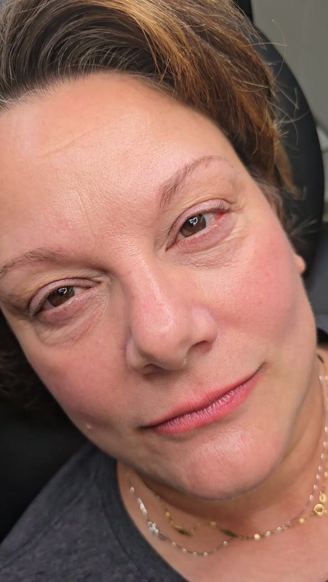 All the lights on these powder brows + Shaded Top Eyeliner ✨️
Book your appointment by clicking link in bio or by texting 843-499-4357.
www.charlestonpermanentmakeup.com
#pmuCharleston #Eyebrows #Eyeliner #SouthCarolina #Charlestom