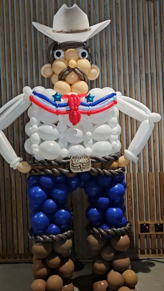 This ain't my first rodeo! π€ 10 foot tall Western Cowboy& Cowgirl balloon sculptures for our friends at @younglife π§‘