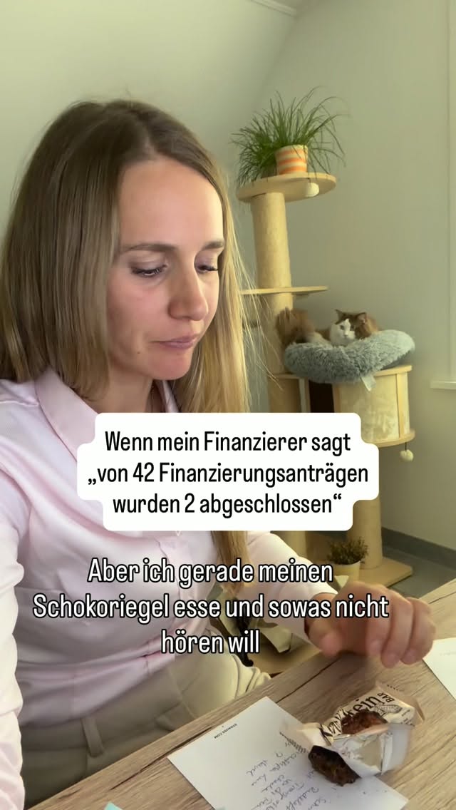 Niemals mit dem Finanzierer telefonieren wenn der Schokoriegel gerade kickt 🥲 Außer mit meinem, der versüßt meinen Käufern die Welt 🍫