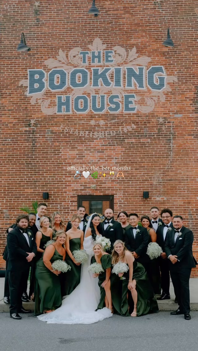Officially the start of the ‘ber wedding season!!! 🙌🏼🌿🤍✨September, October, November, & December couples, it’s tiiiiiime 💍
Loved looking back at The Lane’s wedding gallery from last September 🥹 Details:
Photographer: @katieloefflerphoto
Florist: @lancasterflowerco
DJ: @djedge717 with @cuttingedgeproevents
Caterer: @rettewscatering
Hair: @solieandsable
Makeup: Gina Beauty
Venue & Bartending: @thebookinghouse
Bride: @anna.lane0
