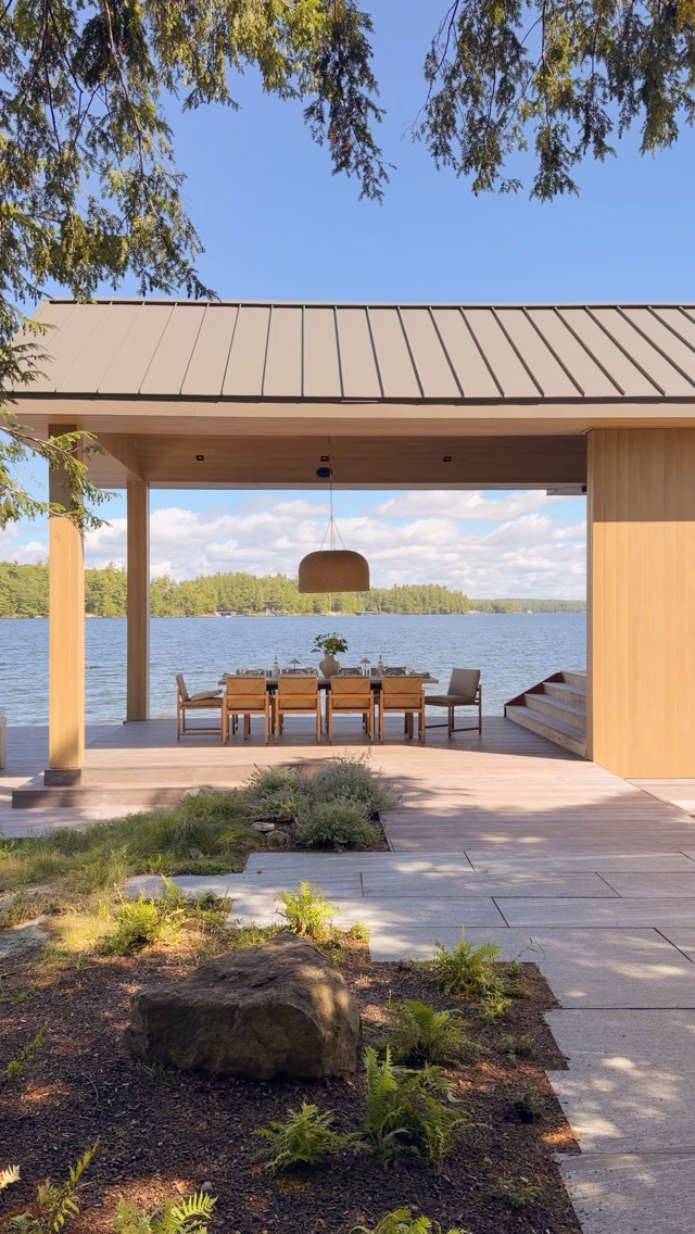 we’re on site today in port carling for styling & photography at an idyllic lakeside escape. what a special way to ring in our first shoot of the fall season 🤍
——
studio rh is a digital marketing agency specializing in social media management, web design, branding and seasonal architectural photography services. we work with interior designers, custom home builders, architects, photographers and lifestyle brands in NYC, newport beach, toronto, muskoka and beyond.
#studiorh #thestudiorh #studioreginahalonen #socialmediamanagementagency
