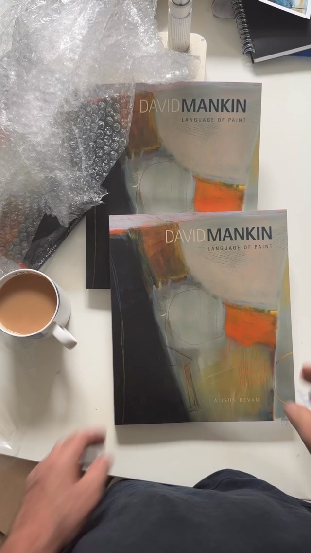 💥It has arrived! 💥I can’t quite believe it’s in my hands. The new monograph about my paintings and process David Mankin Language of Paint published by leading art publishers @sansomartpublishers and beautifully written by art historian @alison.bevan.10 I’m absolutely thrilled with it. The words, the print quality, the design, the paper, the colour reproduction of images - all ⭐️⭐️⭐️⭐️⭐️
➡️If you’d like to order a copy ahead of publication please comment BOOK and I’ll send you the link. Your copies will delivered just prior the official publication ahead of being available anywhere else.
The official publication date is the end of September to coincide with the opening of my 10th solo exhibition Odysseys with @cornwallcontemporary in Penzance. From 26 September to 24 October. The private view is on Saturday 26 September between 11-1pm when I’ll be in the gallery. Please come if you can and see the work and grab a copy of my new book which will be available at the exhibition.
💥If you have pre-ordered your copy these will begin to be dispatched early next week so look out for your advanced copies landing over the next 2 weeks or so depending on your location. I can’t wait to hear your thoughts on the new book. Thank you again for deciding to pre-order.💕
#davidmankin #artistatwork #creativity #artprocess #artbooks