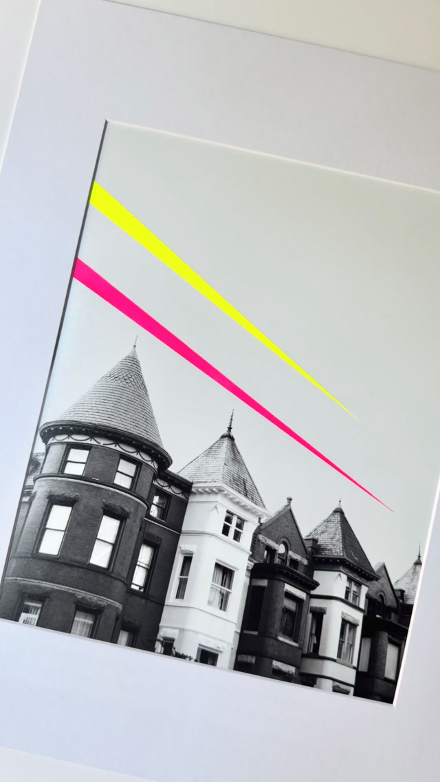 I LOVE neon. 🩷🪩💛
So I thought I’d start adding more of it to my artwork.
Because why not.
It makes me :)
#neonart #loveneon #dcartist #shopmadeindc #neonprints