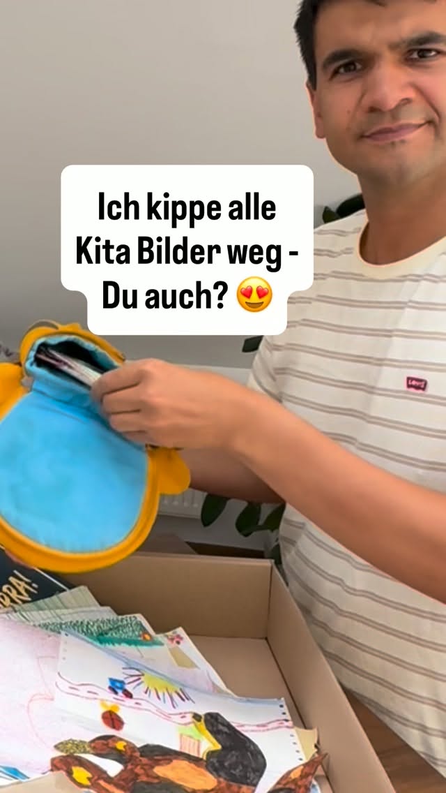 Der Kita-Rucksack: ständig kommen neue Bilder dazu. 😂
Alles behalten? Unmöglich. Alles wegwerfen? Fühlt sich auch falsch an.
Also sortieren wir aus: Die besonderen Bilder bleiben, der Rest darf gehen. ❤️
Hand aufs Herz: Wie viele Kita-Bilder hebt ihr wirklich auf? 👀