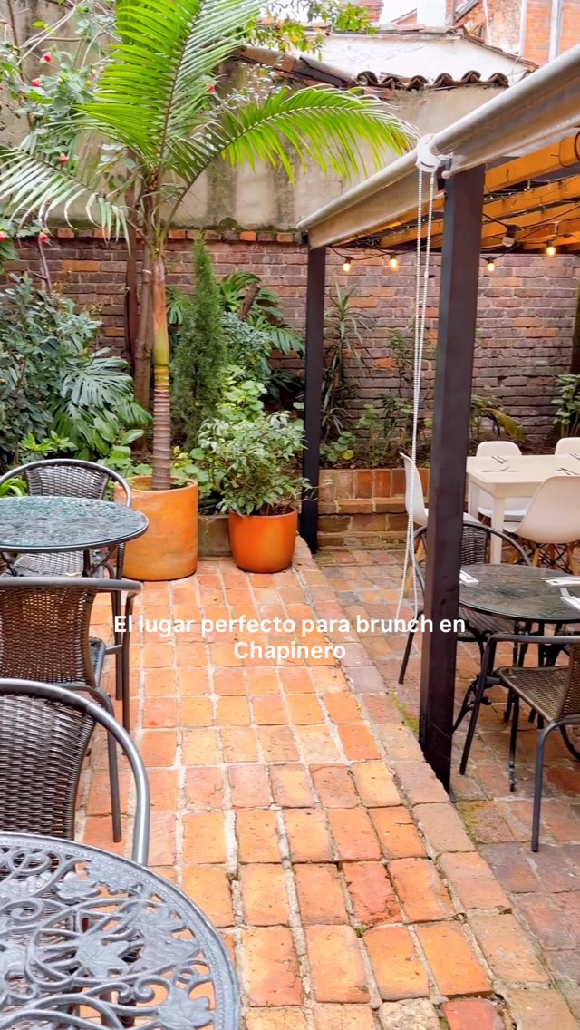 Encuéntranos en nuestra casa de Quinta Camacho🏡
Cra 12 No.70A-20📍
Chapinero
Y con domicilios por Whatsapp al (301) 399 7944 📲
Precios y horarios en el link de nuestro perfil💗
•
•
#bealepatisserie #restaurantesbogota #pasteleriabogota #desayunosbogota #brunchbogota
