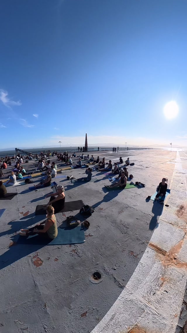 What an amazing day we shared on Sunday!
We rolled the dice and started in 17mph wind, and threw our hands up to the Goddess that be! And lo’ by the time yoga was over it was a beautiful warm day, with warm smiles, warm hugs and hearts.
Thank you @mike_g_yoga for guiding us through this epic flow on the USS Hornet.
#usshornet #bayareayogaevents #alamedayogastudio #yogaamansalapresents
