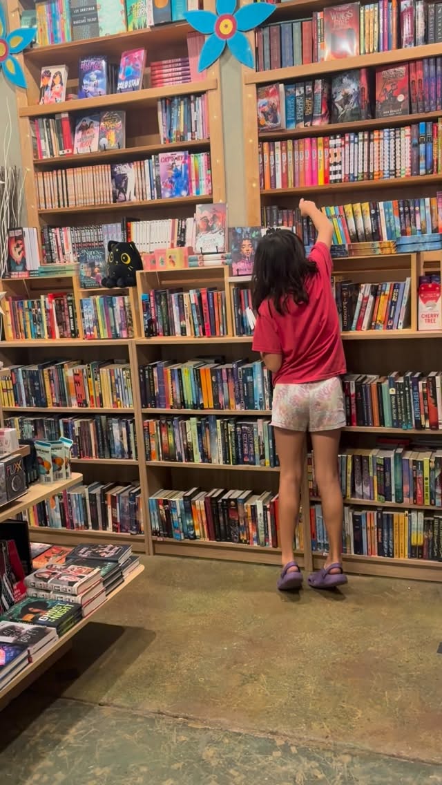 Did a little collab with my favorite bookseller today… if your kid loves wings of fire and hasn’t discovered warrior cats yet she’s got a recommendation for you.