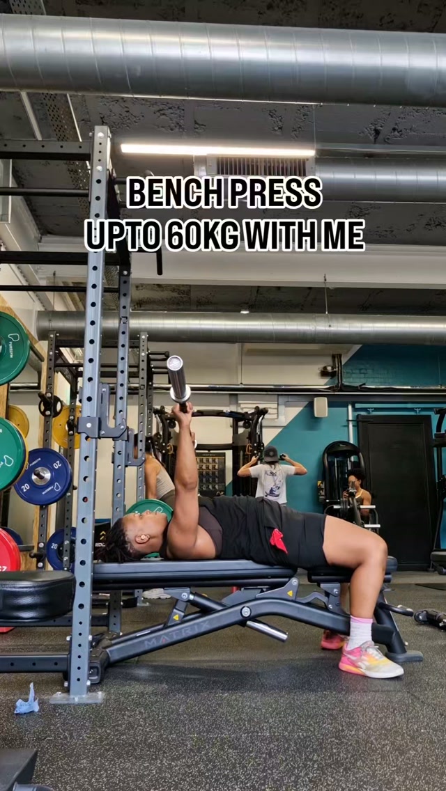 Bench press upto 60kg
Weight increments:
20kg x10
40kg x5
50kg x5
55kg x3
60kg x2
Workout focus: work up to 2-3 reps max load.
With the right amount of volume to warm up muscles and mind, the right amount of sets prior is a key factor. Avoid waisted energy performing too many reps prior to working sets.
WANT TO LEARN HOW TO GET STRONGER AND BUILD MUSCLE?