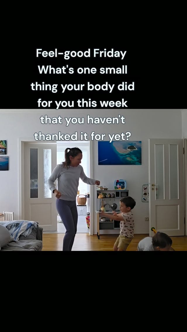 Feel-good Friday: What's one small thing your body did for you this week that you haven't said thank you for yet? Carrying the groceries. Getting you through a rough night with the baby. Making it through Monday's session even though you almost skipped it?
Drop it below.
Also sharing a couple of reels that made me smile this week over on my story, small joy is still joy 💁♀️
Have a goofy weekend, mamas of the gram💛