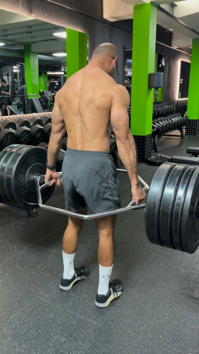What’s your favourite variation of deadlift?
#deadlift #trapbardeadlift #rdls #legs #glute