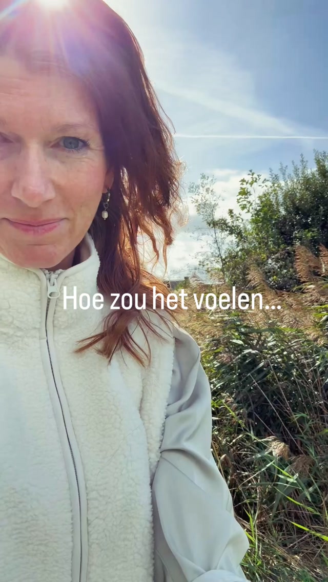 Misschien voel je al een tijdje dat je iets wilt veranderen.
Niet omdat je nóg harder je best moet doen, maar omdat je wilt begrijpen wat jouw lichaam op dit moment nodig heeft. 🤍
Want wat bij de ene vrouw werkt, hoeft voor jou helemaal niet de oplossing te zijn.
Daarom werk ik binnen mijn Happy Hormonen Traject niet met een standaard protocol.
We kijken naar jouw klachten, cyclus, voeding, slaap, stress en leefstijl. En vanuit daar bepalen we waar jouw belangrijkste aanknopingspunten liggen en welke analyse eventueel bij jóú past.
Zodat je niet blijft proberen en zoeken, maar steeds beter weet aan welke knoppen jij kunt draaien om je weer goed te voelen.
Voel jij: ik ben klaar om hier echt mee aan de slag te gaan?
Plan dan vrijblijvend een kennismaking met me in. 🤍
Dan kijken we samen of mijn Happy Hormonen Traject bij jou past.
👉 link in bio #femmehormoonspecialist #perimenopauze #gezondeleefstijl #hormoneninbalans #hormoonbalansvoorvrouwen