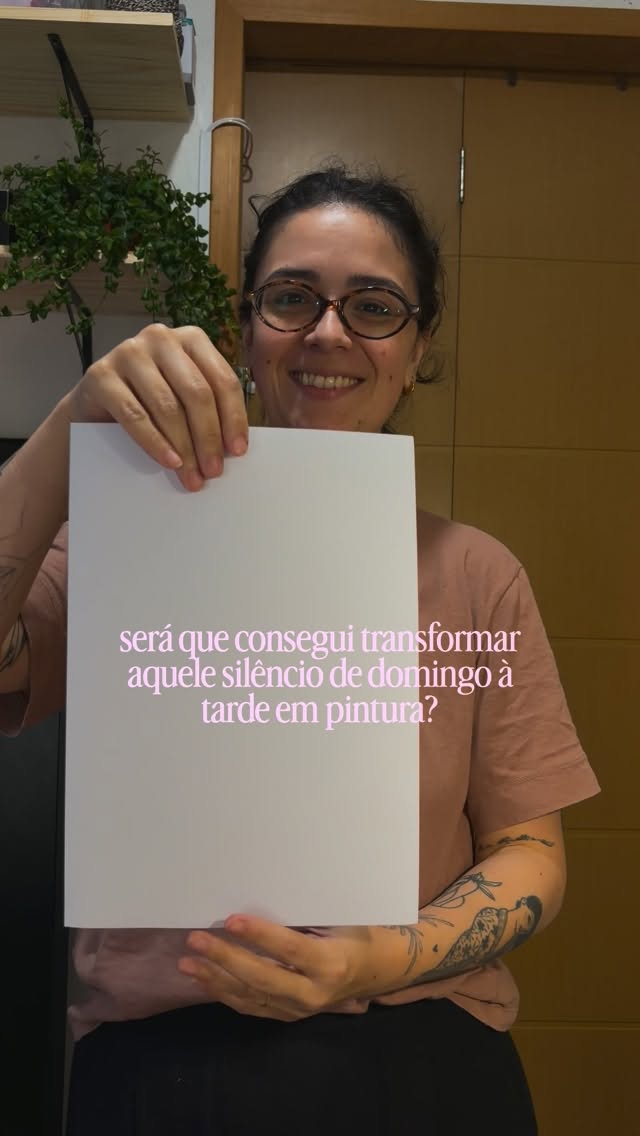 ela é os livrinhos dela 🥴💫