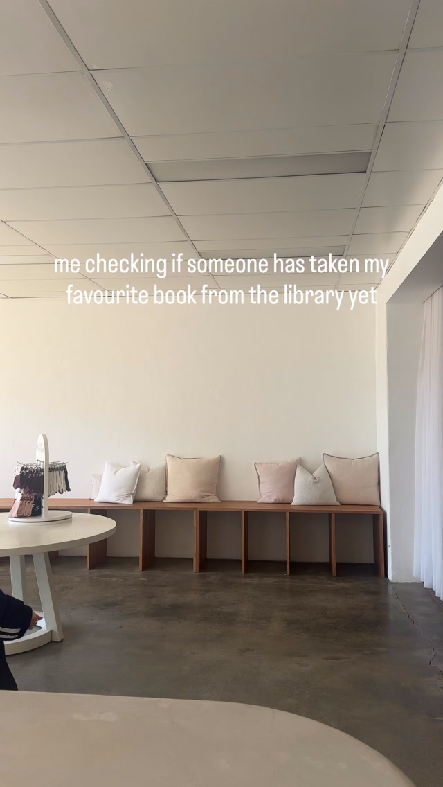 Who else is loving the Mint Library? Might be time to upgrade for a bookshelf soon!!! 🤍