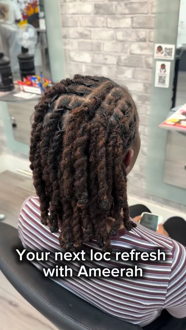 A fresh loc refresh by Ameerah, with a wash, retwist and two-strand twists. Neat sections and a finish worth showing off.
Ready for your next appointment? Book with Ameerah at Q2 Locs Parlour, Harrow. Tap the link in our bio and select Ameerah when booking.
#Q2LocsParlour #HarrowLoctician #LondonLocs #LocRetwist #TwoStrandTwists