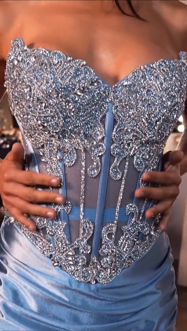 β¨ the season to shine is here β¨
Short, sparkling, and made to make an entrance. πβ¨ This stunning silver corset dress brings all the glamour for your next gala, cocktail event, or special night out. π₯
Your statement look is waiting at Fourth Ave. Boutique. π€
π 610 E. 4th Ave., Anchorage, AK
#GalaSeason #ShortFormalDress #CocktailDress #EveningGlam #Alaska