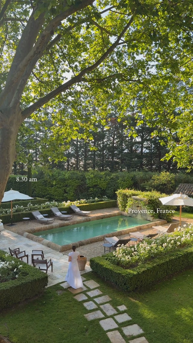 waking up in Provence 🌞🍃 @aevasionn
.
.
provence | provenza | france | francia | le sud | french life | slow life | summer | breakfast | luberon | best stays | villa | vita lenta
#igfrance #provencefrance #luberon #lesud #slowmorning