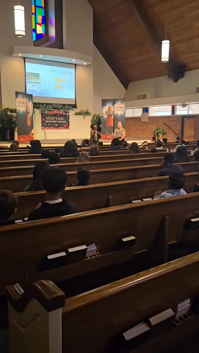 There is nothing like praising Jesus together!
#carmanadventistschool #adventisteducation #christianeducation #worship
