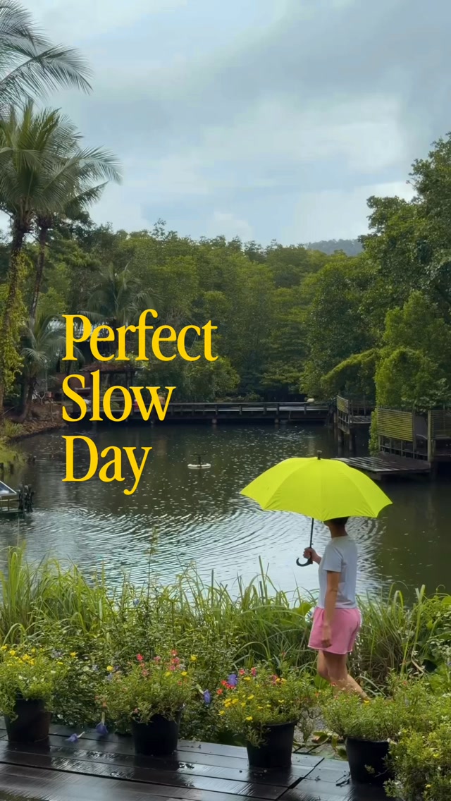Some days are made for slowing down ☔️☁️🌳
#เกาะช้างเลี้ยวซ้าย #wellnessresort
