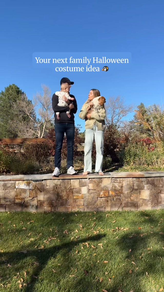 You can NEVER go wrong with Mary Poppins for your next family costume! It’s so cute!!
#familyhalloweencostumes #couplecostumes #newparentlife #funnymoms #wifeandhusband