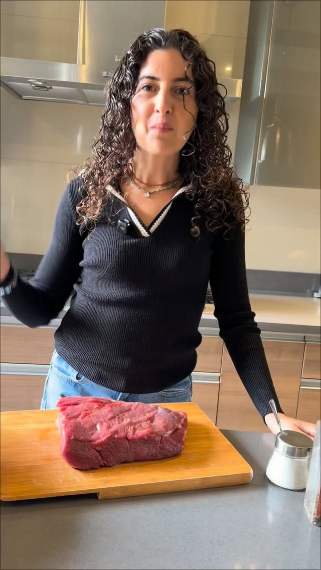 Está es una de las más de 1000 recetas de encuentras en FOODIECHAT
Ahí encuentras mis MEJORES recetas, organizadas y adaptadas exactamente para ti para que cuando la necesites la encuentres al instante
Escríbeme RECETA y te mando el link para descargarla