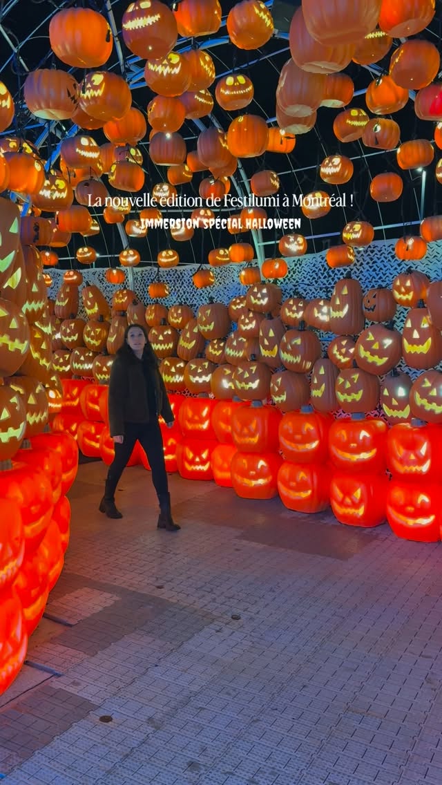 L’une des sorties à ne pas manquer cet automne à Montréal ! 🎃✨
Hier soir, je suis retournée découvrir @festilumimontreal au Marché Central, qui revient avec son édition Halloween et un nouveau parcours lumineux !
Au programme : 1,5 km de promenade illuminée, des univers complètement différents, des décors d’Halloween, des milliers de lumières et de quoi en prendre plein les yeux. 😍
J’avais déjà beaucoup aimé l’expérience l’année dernière et c’est toujours aussi chouette de retrouver cette ambiance à Montréal en octobre !
Une belle idée de sortie à faire en couple, entre amis ou en famille pour profiter de la saison d’Halloween autrement 👻
📍 Festilumi – Marché Central, Montréal
⏳ Prévoir environ 1h à 1h30 pour la visite
🎟️ Billets disponibles sur Fever
✨ Pour réserver vos billets, retrouvez mon lien dans ma bio !
Pense à enregistrer ce réel pour ta prochaine sortie et à l’envoyer à la personne avec qui tu aimerais découvrir Festilumi ! ✨
#festilumi #halloweenmontreal #mtlblog #montreal
#mtlmoments