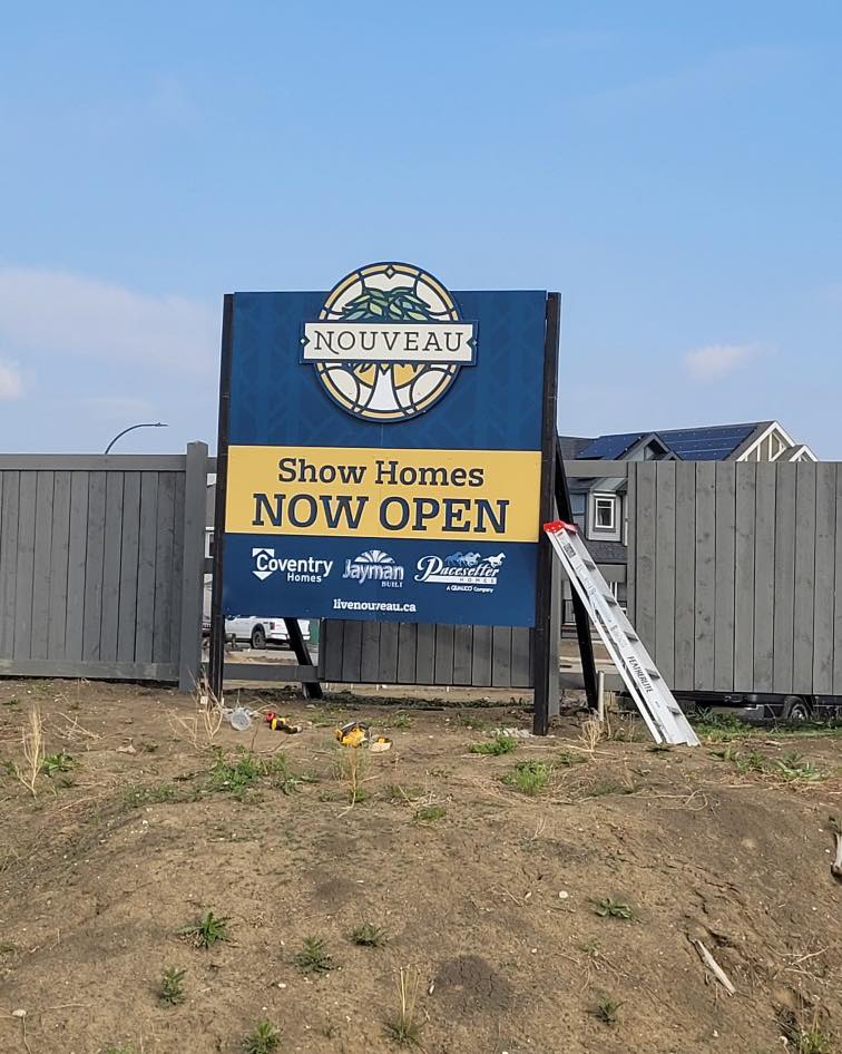 Custom site signage for show homes and land developers! These signs can also be made to promote any business and can be adjusted to any size!
.
.
.
.
.
#edmontonsignshop #yegsignsshop #decals #yegdecals #grandopening #signinstallation #showhome #sign #shoplife #adverstising #signage #signs #branding