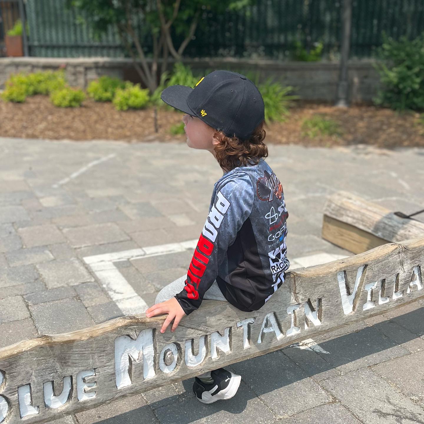 Our little supporter is making his way through the #bluemointain village representing #teamcantune and our team of partners! We believe in getting em started young ๐ค๐ฝ ๐ค๐ฝ