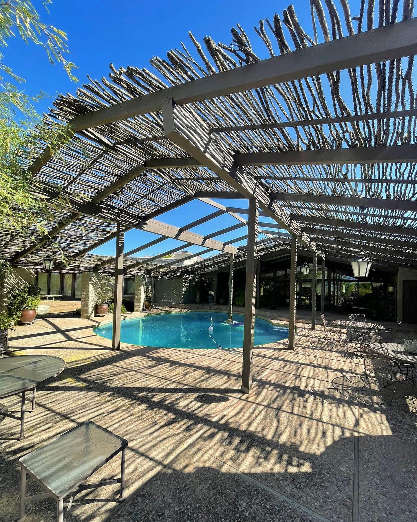 Create a one of a kind shade for your outdoor area using natural ocotillo panels which offer partial shade while still allowing refreshing airflow✨
#sonoranocotillo #desertscape #tucsonaz #southwesternstyle #ocotilloplant #rusticpatio #outdoorliving #outdoorspace #backyarddesign #architecture #desertvibes #californiaarchitecture #deserthome #ocotillo #desertlife #backyardinspo #sonorandesert #pergola #cliffmayhomes #patiodesign #desertarchitecture #architecturedesign #desertlifestyle #desertdweller #pergoladesign #pergolas #cliffmay #desertvibes #shadestructure #naturalbuilding #architectdesign