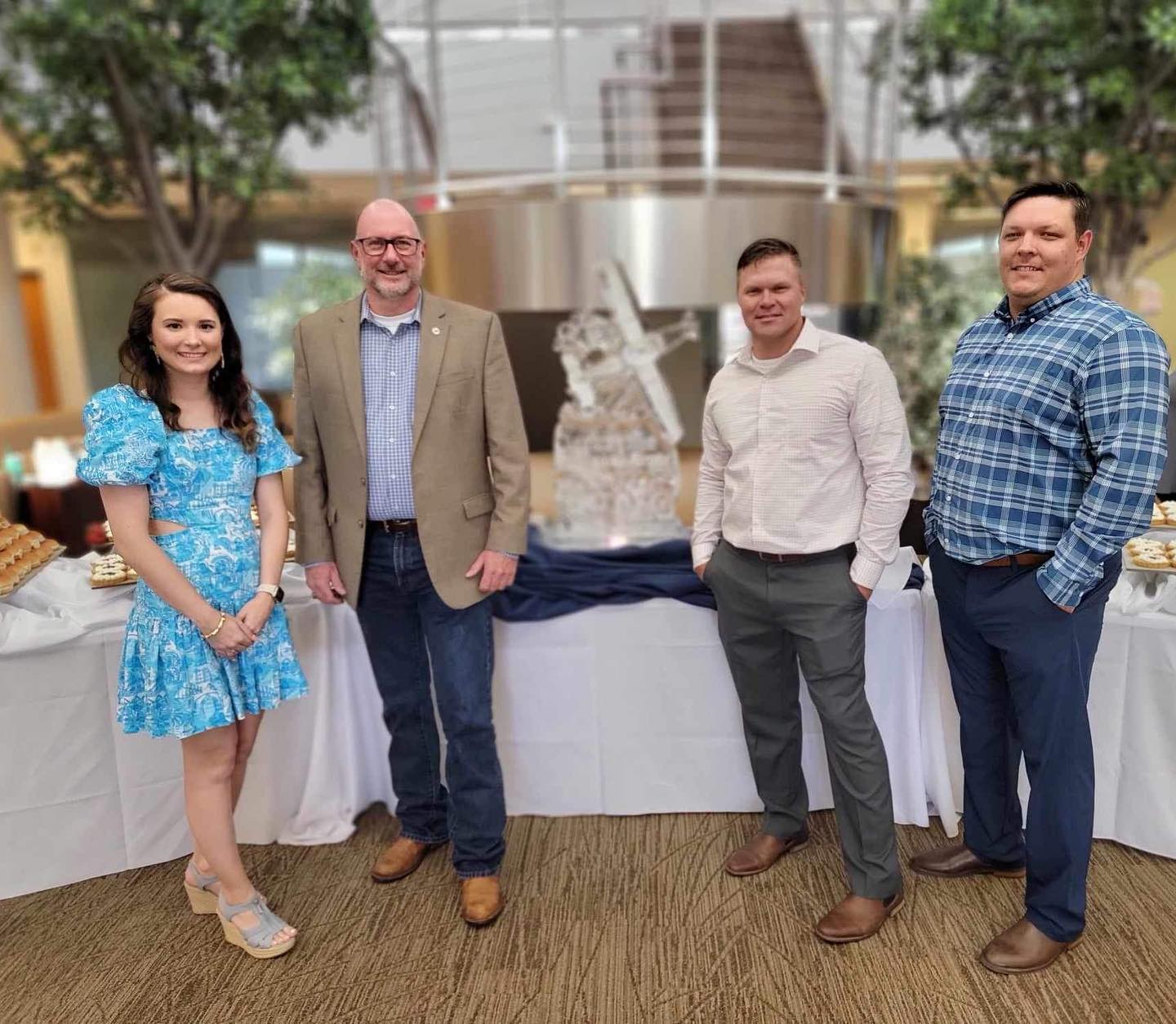 Business After Hours 2023 was a hit! We met some new @clarksvilletnchamber members, had amazing food from @nicolettas_catering, and peaceful music by a harpist with Cumberland Winds! We hope to see you all again next year! @montgomerycogov @clarksvillemontgomerycoidb @cityofclarksville @fortcampbellky
