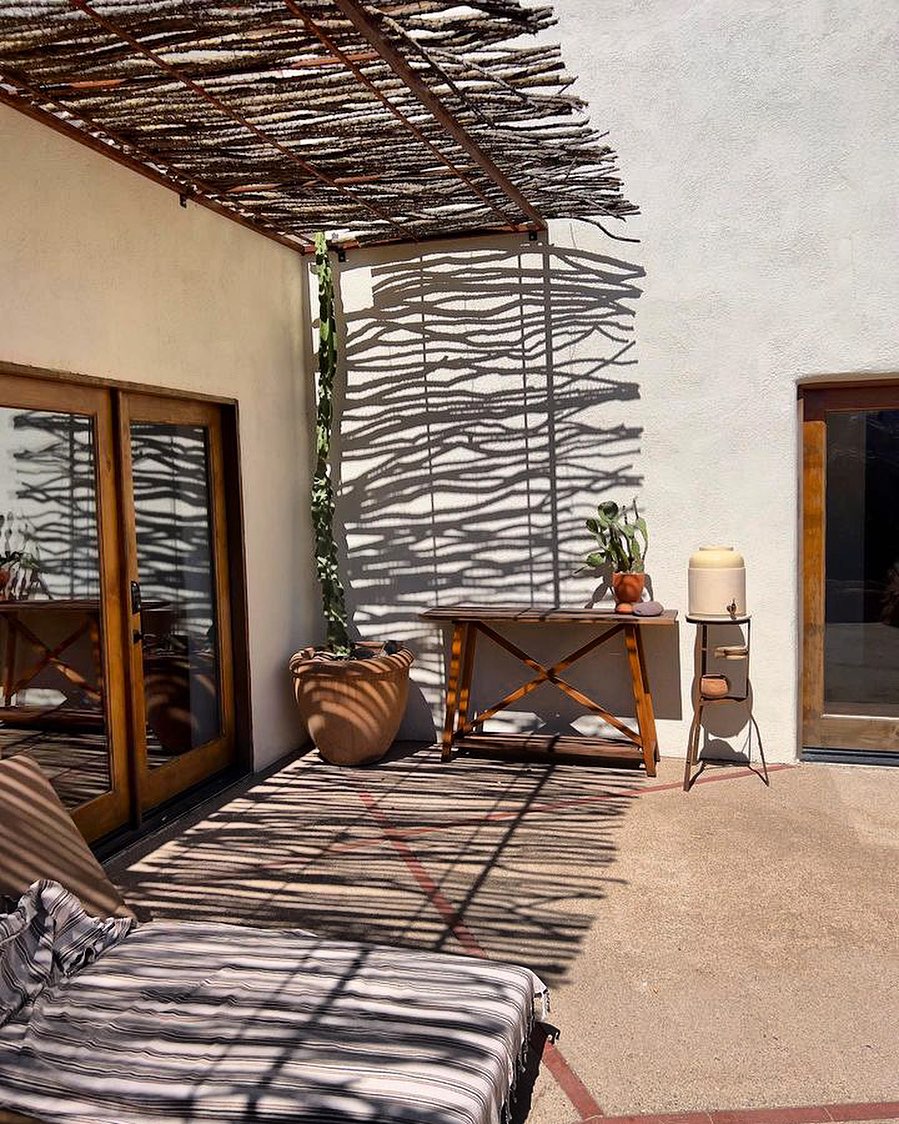 Shady oasis✨🌵
📷 by: @nicholasludwig
#sonoranocotillo #ocotillofence #livingfence #sonorandesert #tucsonaz #phoenixaz #southerncalifornia #desert #desertvibes #ocotilloplant #desertdwellers #desertlife #scottsdale #plantnursery #desertscape #desertliving #desertstyle #fencedesign #desertlandscape #homeandgarden #calilandscape #desertarchitecture #stickfence #ocotillo #fenceideas #desertoasis #deserthouse #desertbloom #desertgarden #deserthouse #deserthome