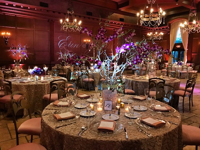 Happy Friday!! Weekend is looking good! 🥂#amymancusoweddings
@amymancusoevents
@flowersbyjodi
@brighteventrentals
@bbjlatavola
@chameleonchaircollection
@celebrationsinpaper
@daviddediosphotographer