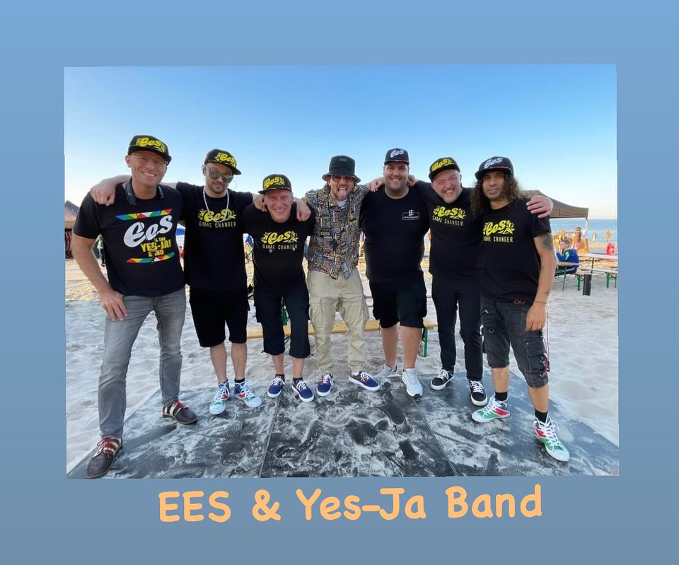 What an incredible weekend. EES and the Yes-Ja Band had two fantastic shows in Zinnowitz. 😎☀️
#beach #spreadthenamflava #supportindependentartists #positivevibes #balticsea