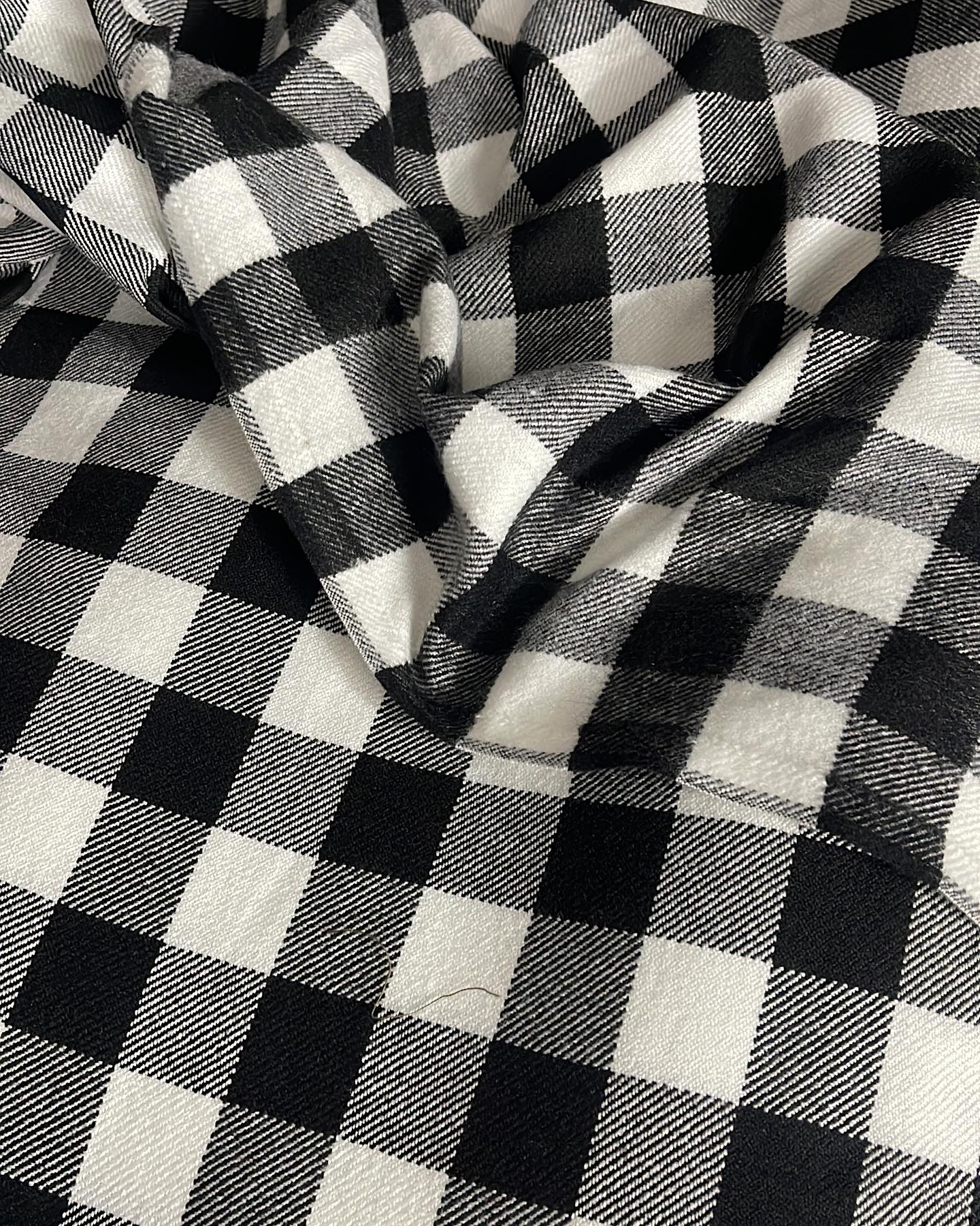 Wool like Acrylic Yarn Dyed Fabric.
A corporate brand’s first priority for flannel shirting, shacketing and jacketing.
