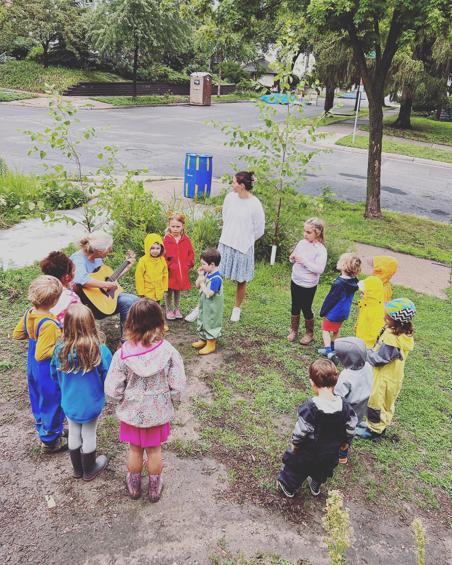 Circle time in the rain. 🌧️✨
#outdoorschool #naturepreschool @larksongpreschool