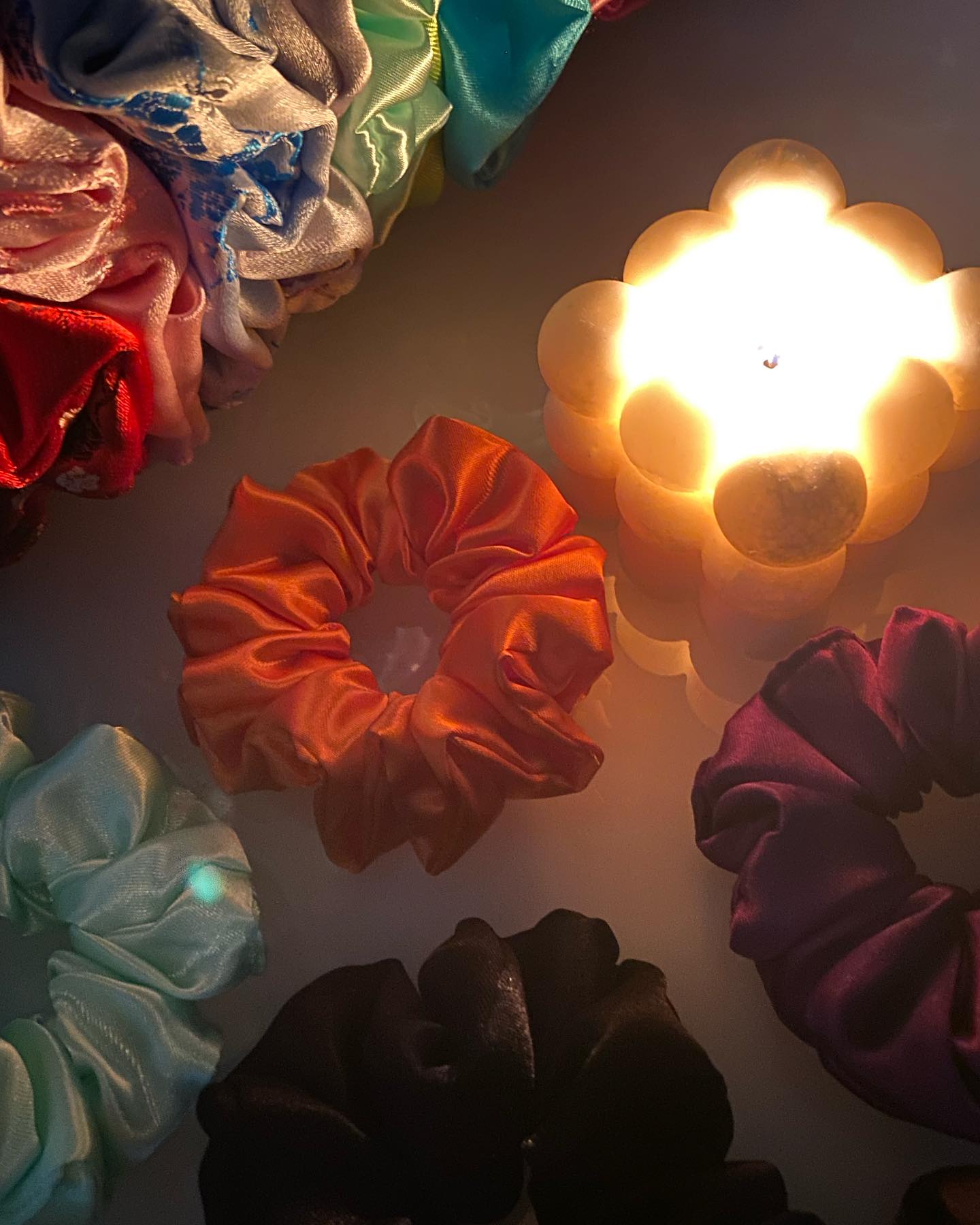 Spook up your hair game this Halloween with our scrunchie collection! ππ€π¦
Embrace the season with orange, black, brown, and purple hues. Which one will you choose for your Halloween look? π·οΈπ§‘
#HalloweenStyle #SpookyScrunchies #HairAccessoryHaul #kaurtino #halloweenπ