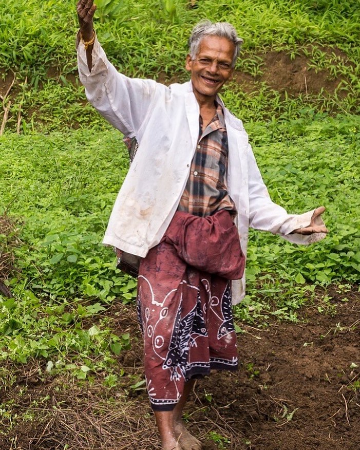 Wishing you a very beautiful #weekend from us here at @ekoland_produce! It may be #raining but we are surrounded by sunny turmeric and our fabulous community so life is good!💛