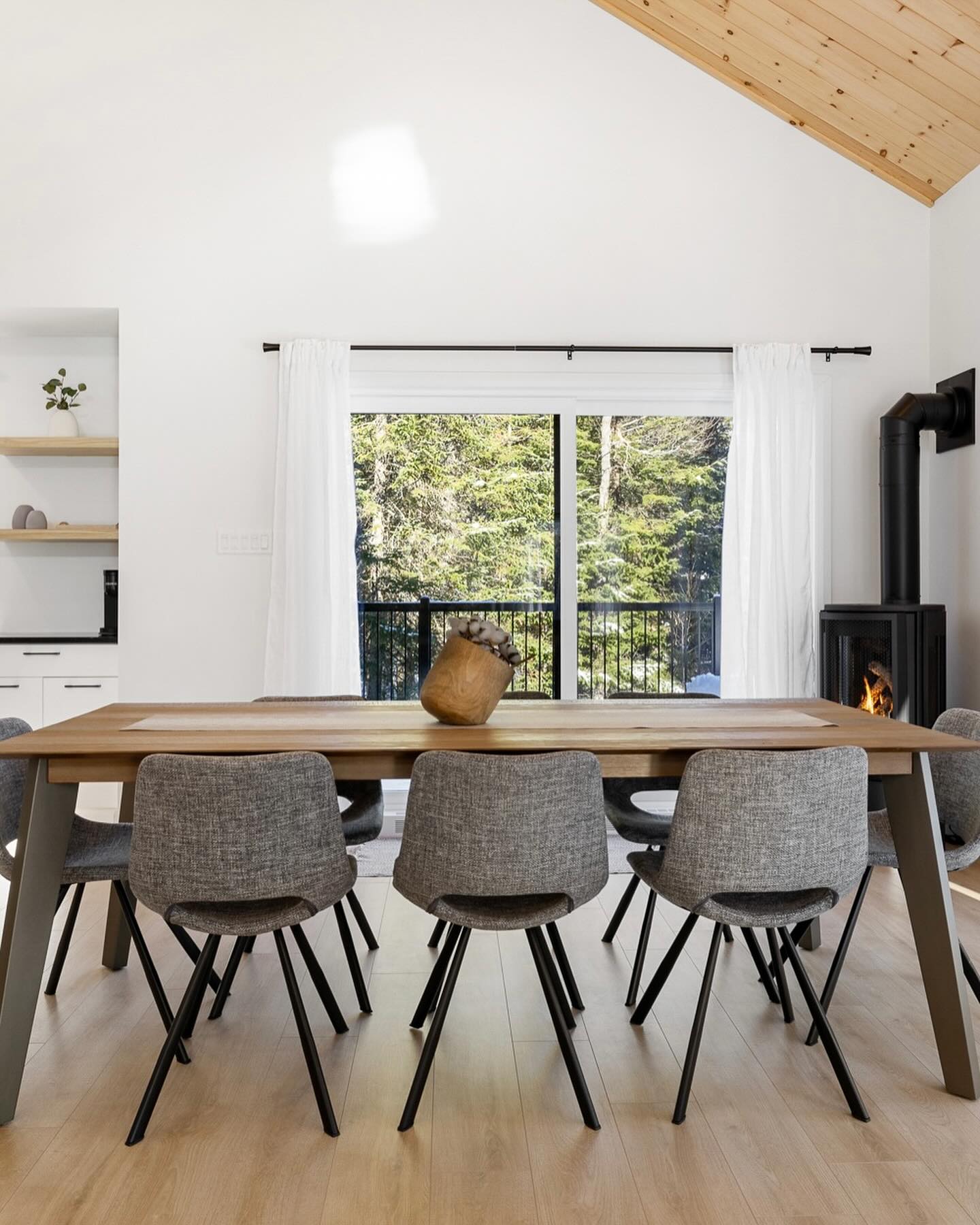 Projet Villa Scandinave 🌲
#scandinaviandesign#villa#scandihome#rentalproperty