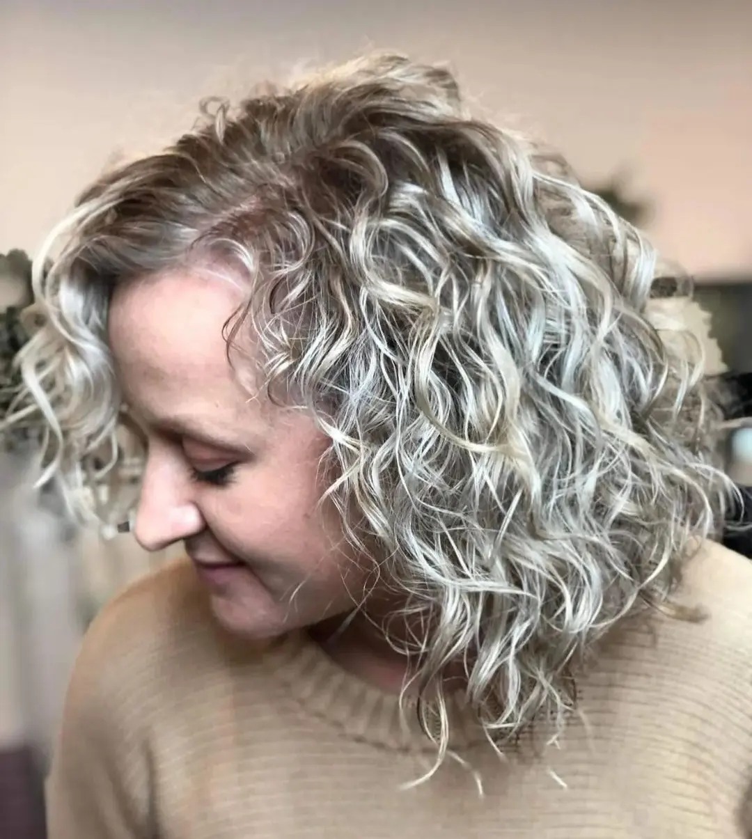 Pamper time for our beautiful guest! 😍
Using her natural curls we went from flat to fabulous with added gorgeous platinum hue that she loves x
To achieve her look we applied a Full head of foils, wellaplex & treatment with premium curl tools & products for extra body 🥰❤️
Fresh hair & colour complemented with stunning style cut.
>>>>>> swipe for before >>>>>>
.......
Do you have natural curls in need of tlc?
Skip frustration with a visit to the team that cares 🤗
We love curly hair & will ensure you love yours too!
Call Today! 💕
Ph: 38209818
Book Online: via link in bio
✨️ All Consultations Complementary