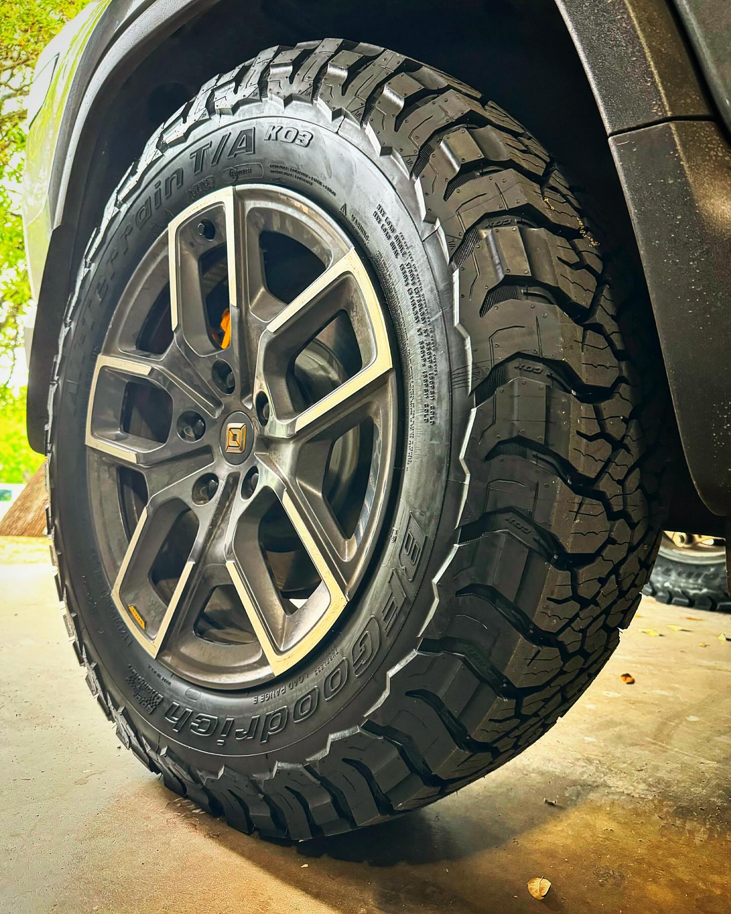 New shoes! Went with @bfgoodrichtires K03s in stock size. So far theyβre so much quieter around town when compared to my OEM Pirellis with 18k miles on them. ππππΌ Thanks to @discount_tire for the quick install.