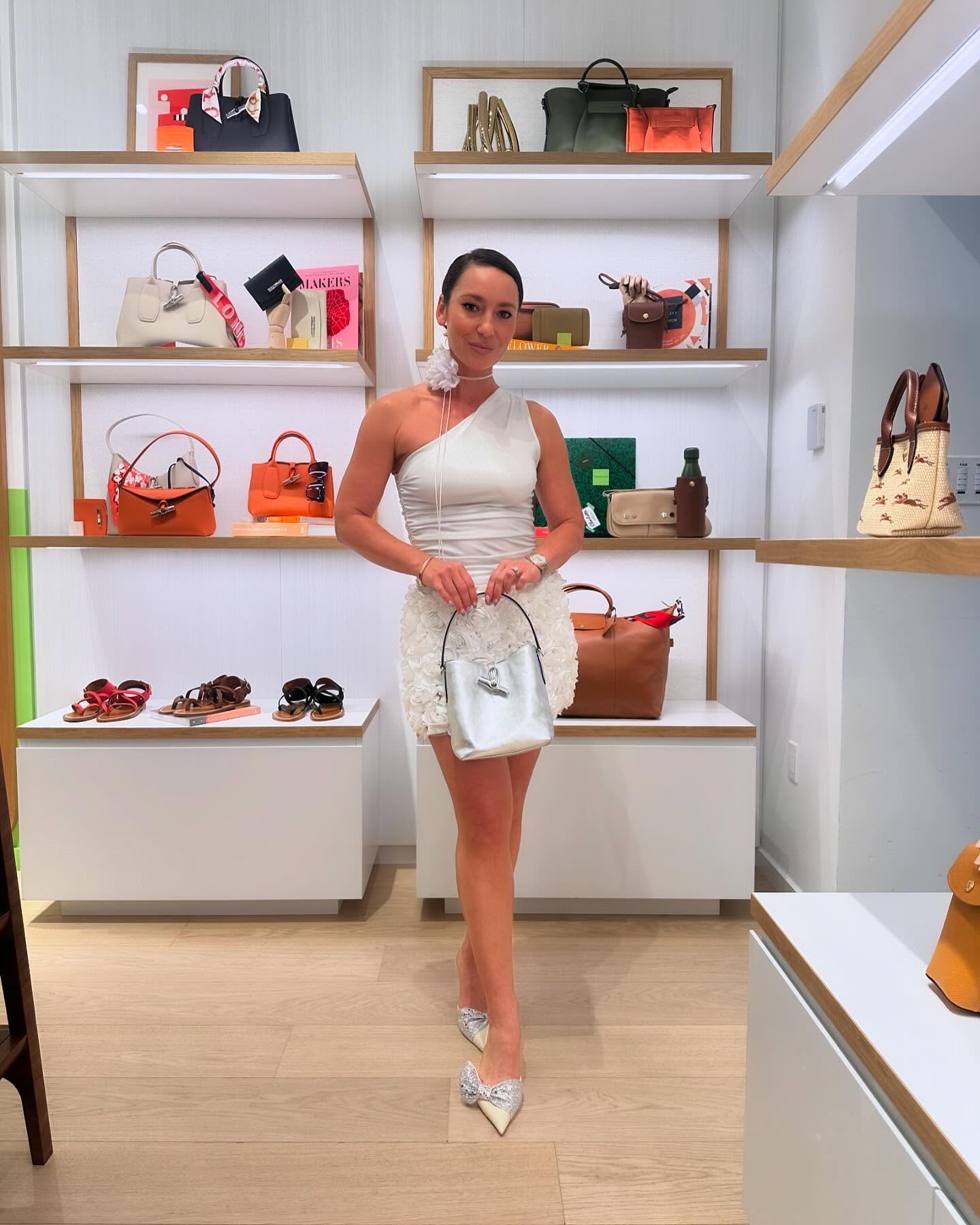 At @longchamp store opening in @aventuramall
Fun fact, I learned that Longchamp is pronounced as Long-SHam!! All my life I was saying it wrong ππ
#longchamp #fashionstylistmiami